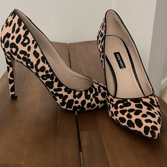 Nine West pointed heels - Picture 2 of 7